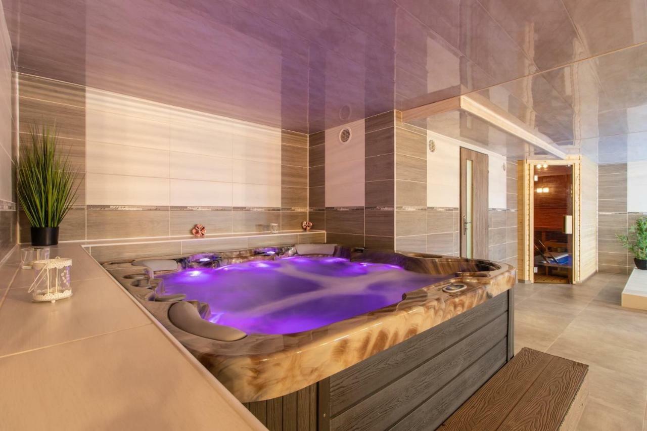 Restaurace Penzion Pod Sumarnikem Tvarozna Lhota Ngoại thất bức ảnh